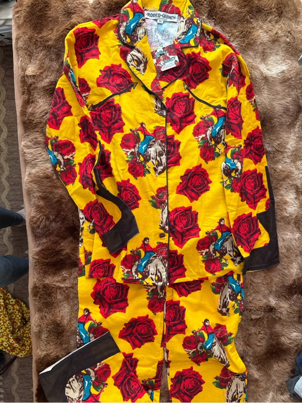 NWT RARE Rodeo Quincy Yellow Rose Print Pajama Set